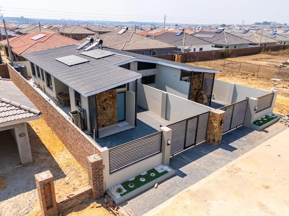 3 Bedroom Townhouse Complex