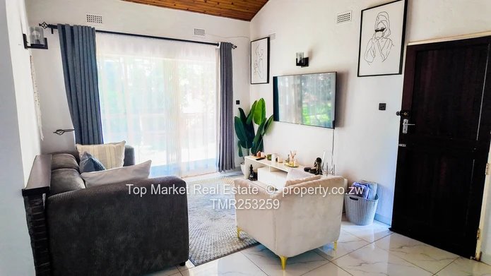 Borrowdale bedsitter for rent