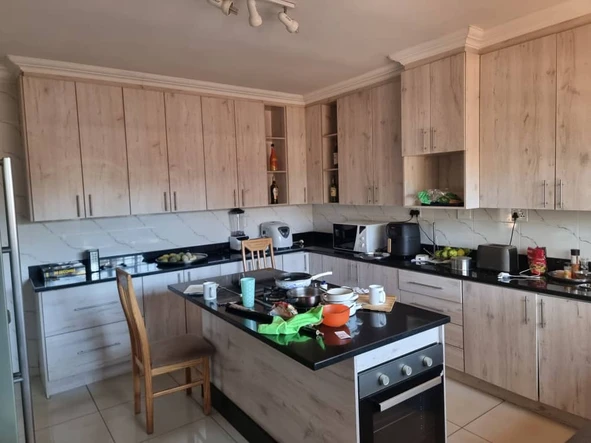 5 Bedroom House