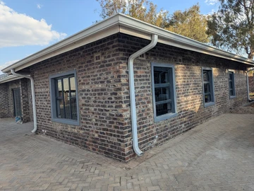 3 Bedroom Garden Flat