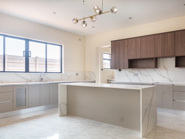 5 Bedroom House