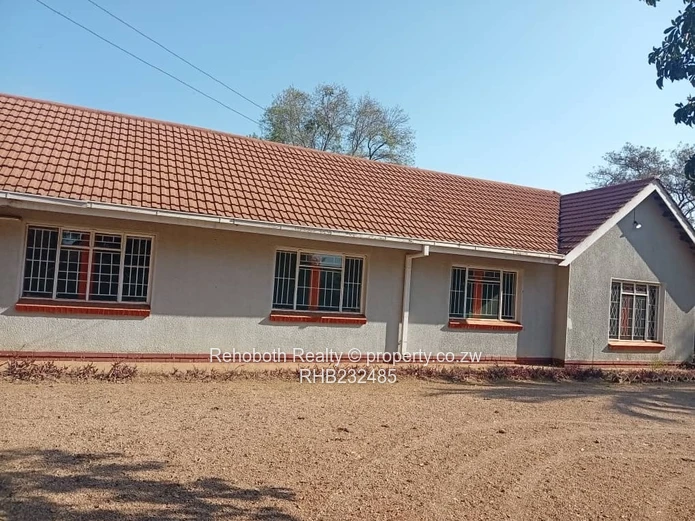 3 Bedroom for Rent in Hillside 