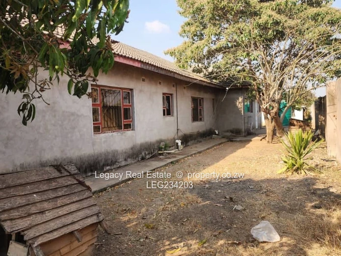 Norton Galloway Spacious Property on 3,420sqm