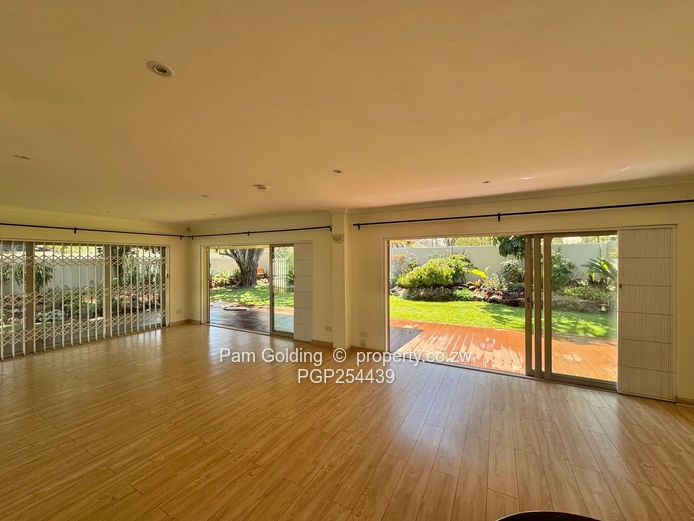 Newlands – Spacious 3 Bedroom Townhouse In Exclusive Complex