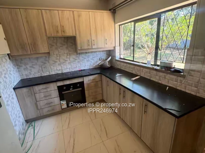 3-Bed House to Rent - Marlborough,