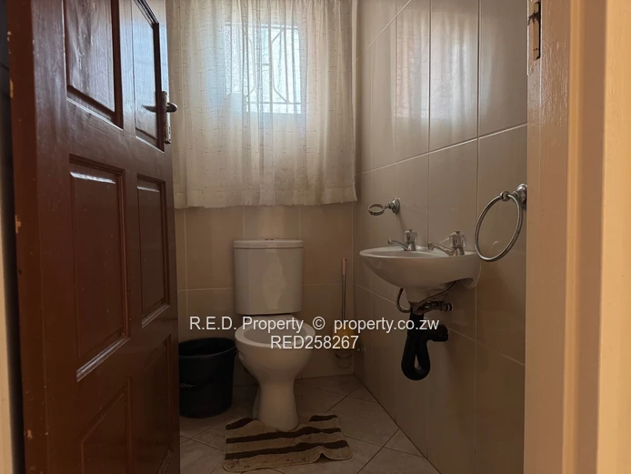 A spacious family home In New Parklands!