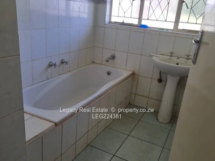 Highlands Property With Guest Wing And Staff Quarters