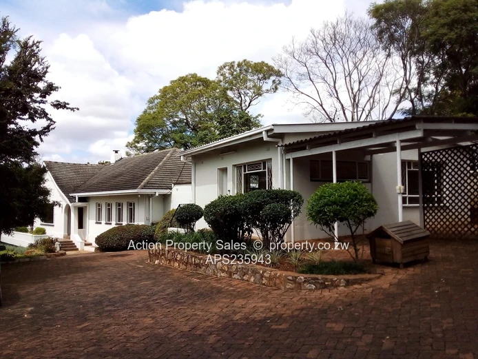 3 Bedroom House Available 1st March $1,600 plus Rates