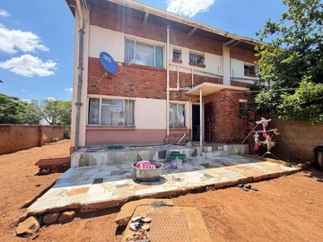 3 Bedroom Flat & Apartment