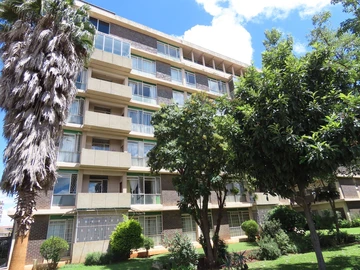 3 Bedroom Flat & Apartment