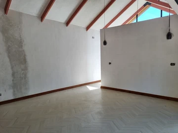 Unlock The Potential of this Greystone Park Gem!