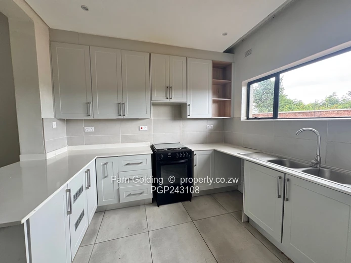 Upmarket duplex apartments to let - Helensvale 