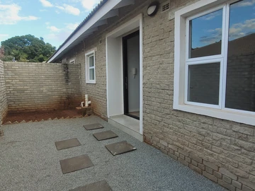 2 Bedroom Garden Flat