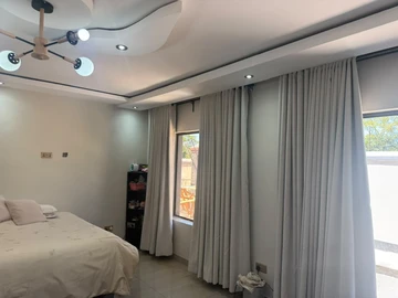 4 Bedroom Flat & Apartment
