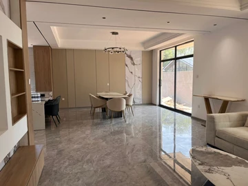 4 Bedroom Flat & Apartment