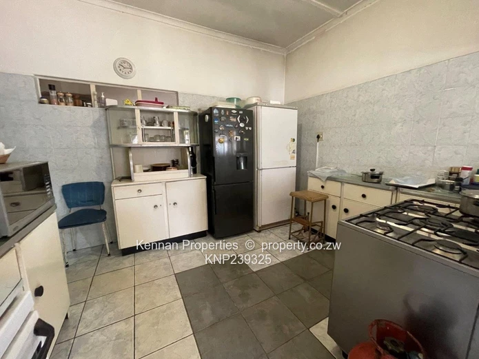 Breaside 1562 S/mtrs for sale 