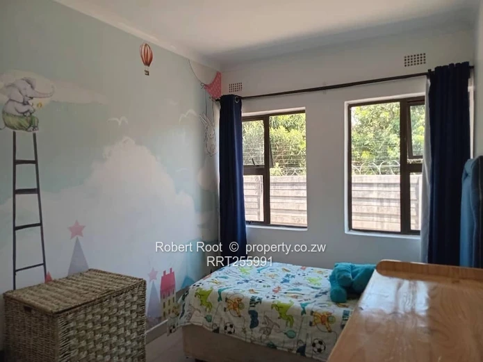Lovely 3 bed family cluster in Eastlea