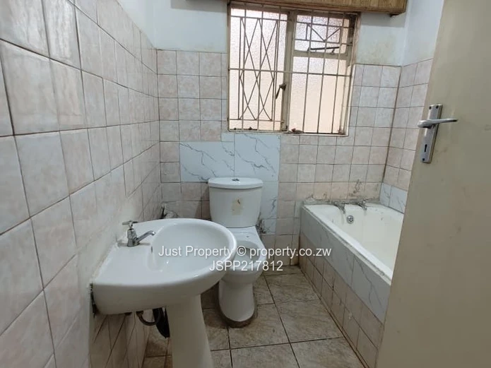 Specious 3-Bed Home With Garden & Carport : Warren Park 1 (Rental)