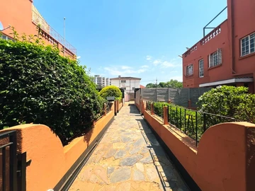 3 Bedroom Flat & Apartment