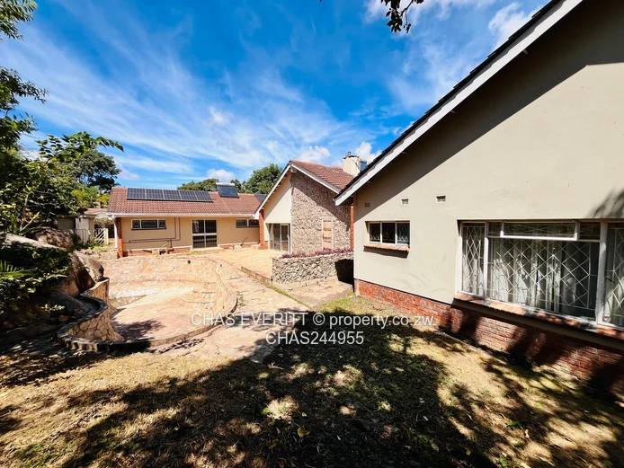 6 Bedroom House To Rent in Greendale