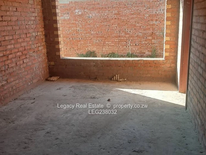 Exceptional  Value Townhouse ,Prime Incomplete Home in Secure Mabvazuva Estate