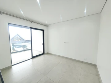 4 Bedroom Garden Flat