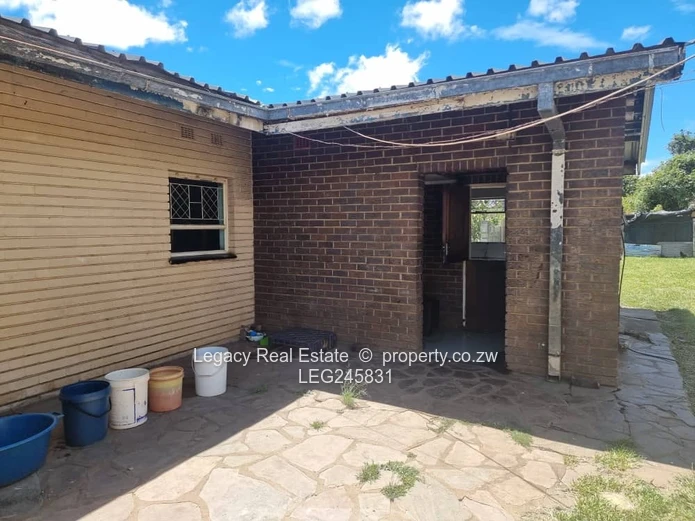 Subdivided Property With Development Potential In Old Marlborough