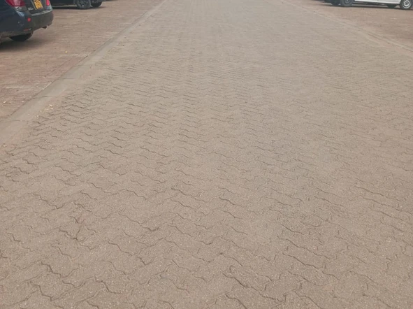 2 Bedroom Flat & Apartment