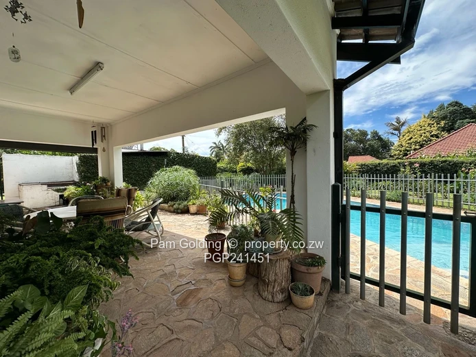 Fabulous Family Home In Famona