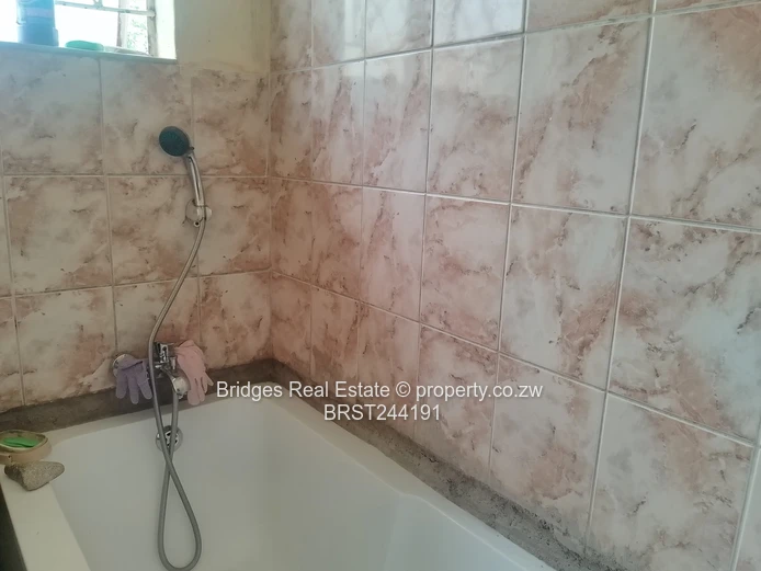 Nice and Neat Starter Home (Sole Mandate)