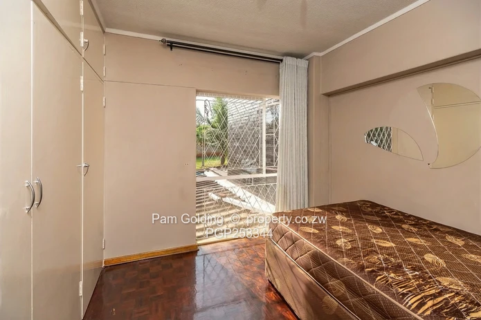 Charming 3 Bedroom Duplex Townhouse in Avondale  (Sole Mandate)
