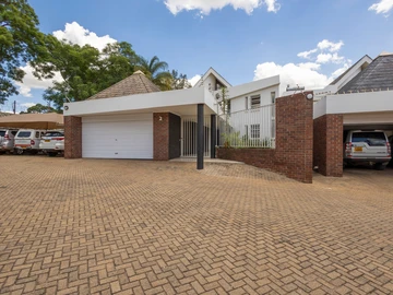 3 Bedroom Flat & Apartment