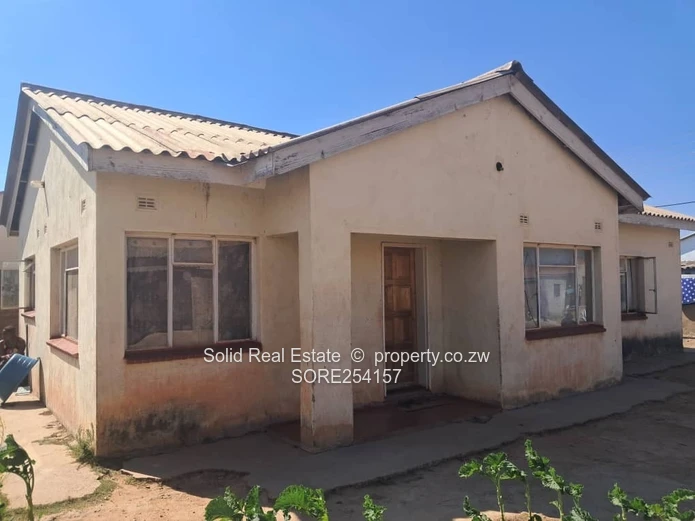 3-Bed Norton House - Tiled Bath, Good ZESA, 200m²