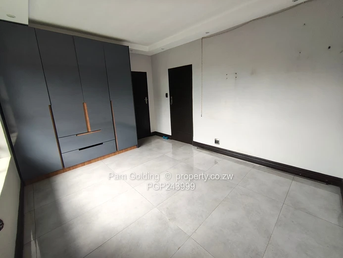 Elegant 6-Bedroom Luxury Home To Let in Glen Lorne