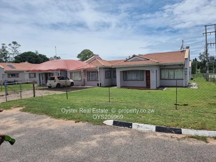 Selected cluster houses for sale in a complex (Sole Mandate)