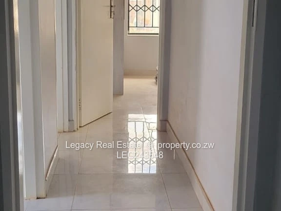 Modern 3 Bed Home With Solar & Borehole In Rainham Park