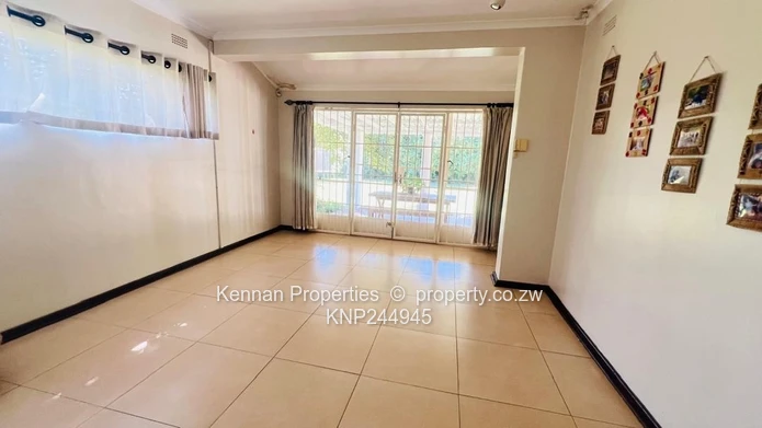 Very neat family home with prolific borehole.