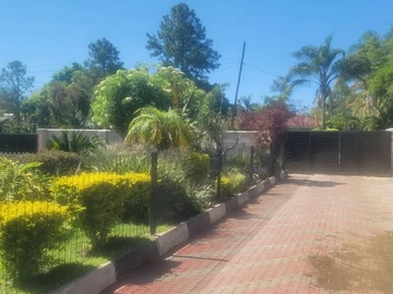 7 Bedroom House