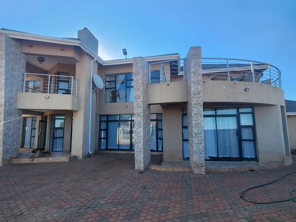 7 Bedroom House