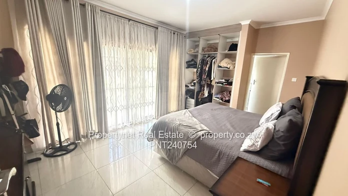 Solid neat family home!!!