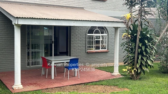 Office space/showroom in an excellent location on Enterprise Road