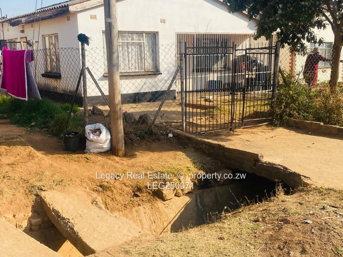 Gated 4-Bed Split-Level Home in Marondera