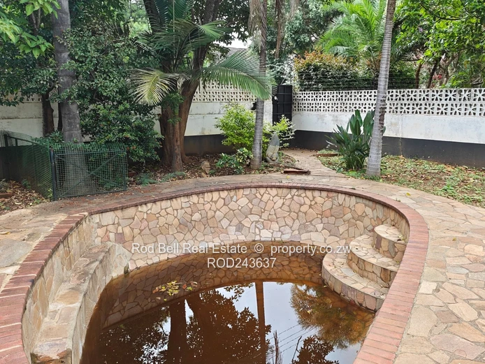 Avondale West: 2-Bed Garden Flat