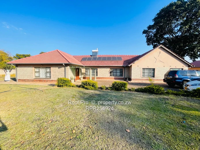 Marlborough House For Sale Close To Harare Drive  (Sole Mandate)