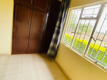 6 Bedroom House