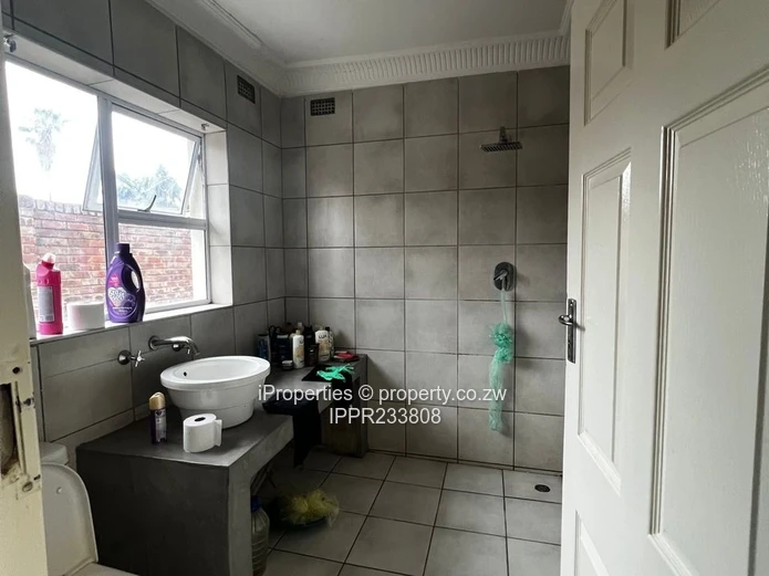 Spacious 4-Bedroom Home for Sale in Westgate (Sole Mandate)