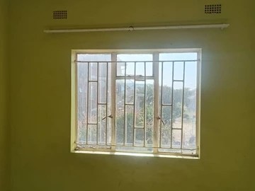 3 Bedroom Flat & Apartment