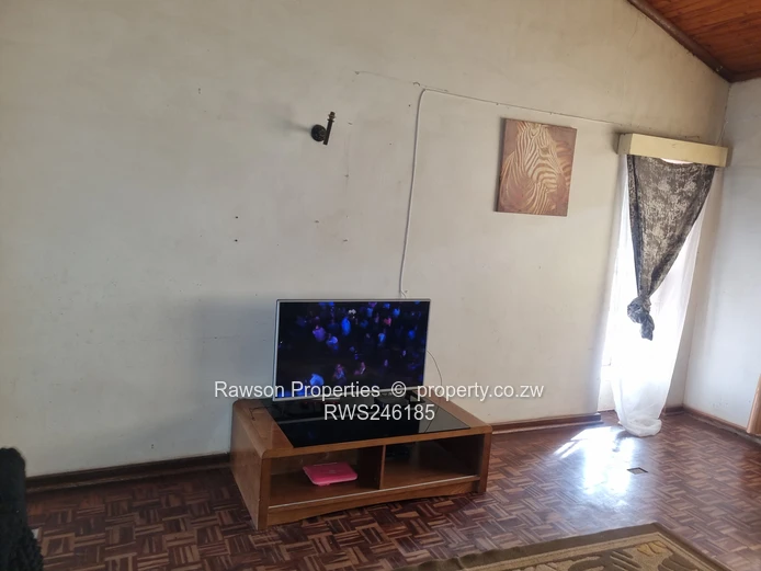 Reduced To Go!!! Marondera Cbd Garden Flat For Sale