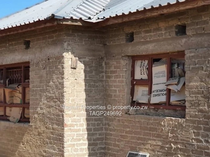 bedrooms house forsale kadoma destiny phase2 medium density  (Sole Mandate)