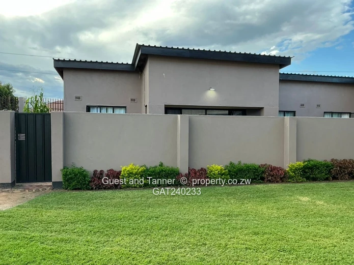 CHITUNGWIZA RIVERSIDE LOW DENSITY - Spacious Double Storey Home with 4 Solar Powered Modern Cottages